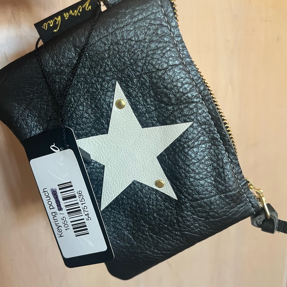 NWT Zina Kao Keyring Pouch adorable shimmer charcoal grey leather with star